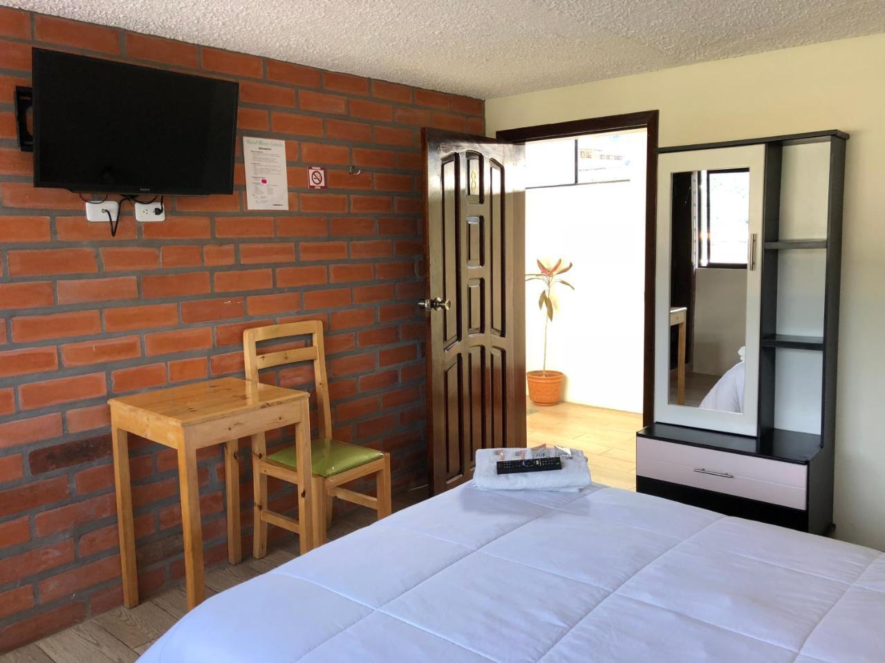 Hostal Monte Carmelo Banos  Bagian luar foto